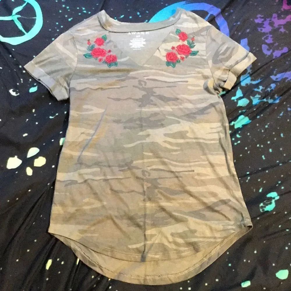 Rose Embroidered Camouflage T-Shirt